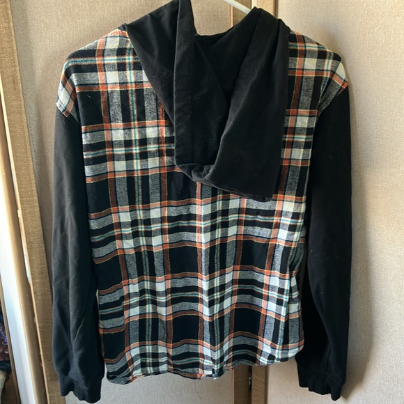 FINAL MARKDOWN Ambiance Multicolor Plaid hooded blouse large - Picture 8 of 10